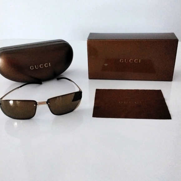 Authentic Gucci Sunglasses (GG 1691/S) and accessories - Picture 7 of 8
